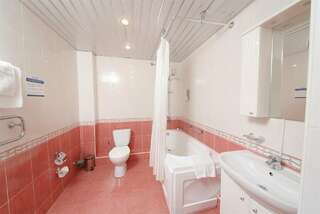 Гостиница Историческая гостиница Калуга Калуга Комфорт с балконом-4