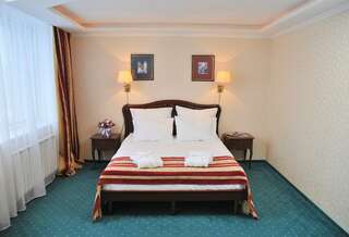 Гостиница Историческая гостиница Калуга Калуга Люкс-2